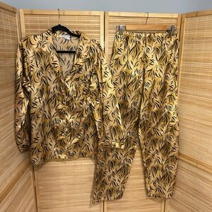 Evandale Intimates gold black leaf print satiny pajama set top pants L vintage